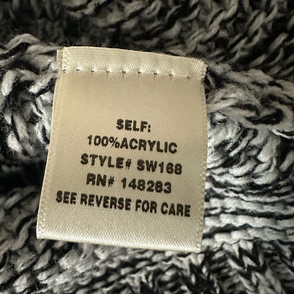 Fashion Nova This Is Love ~Size L~ Cold Shoulder Sweater Black & White Heathered - Picture 6 of 7